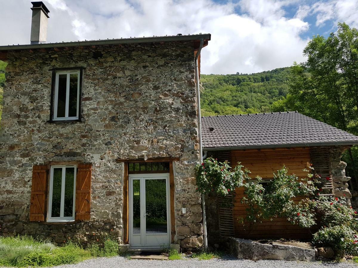 Gite La Fargue De Cabre Val-de-Sos Экстерьер фото