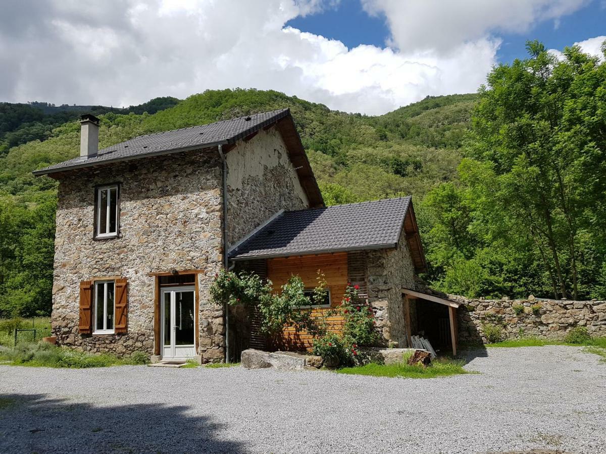 Gite La Fargue De Cabre Val-de-Sos Экстерьер фото
